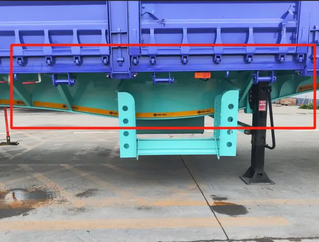 Curved-chassis
