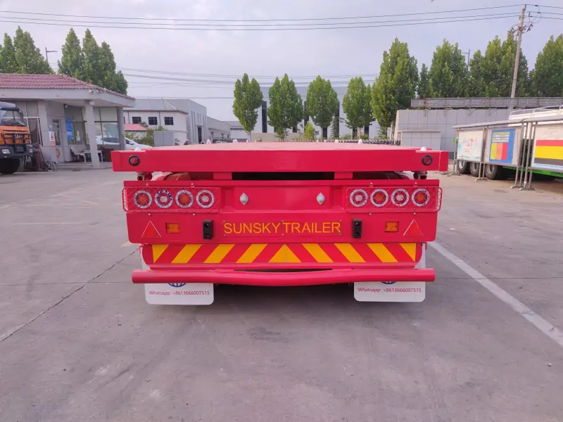 Tri-axle Flatbed Trailer tail structure