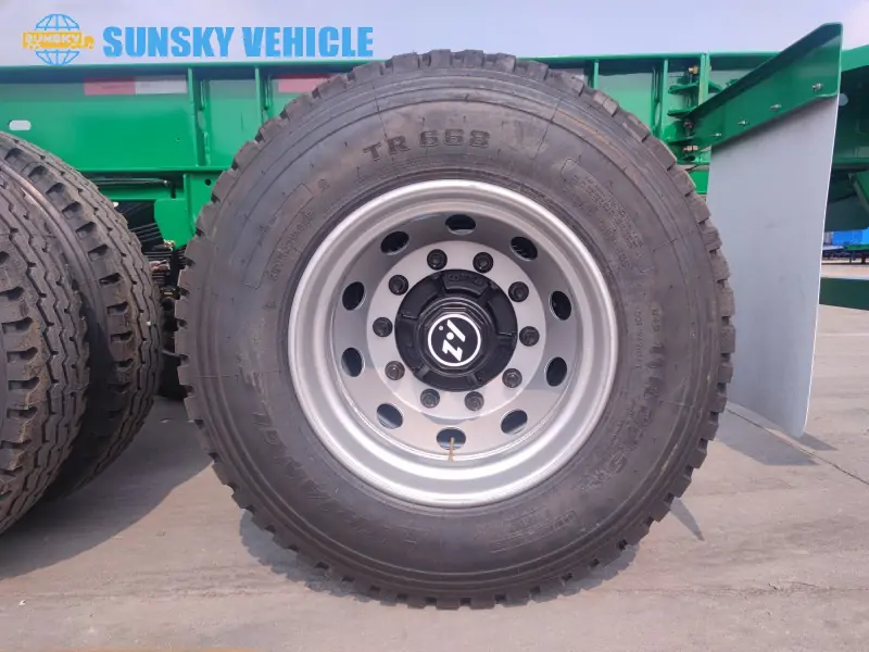 40ft-Gooseneck-Chassis-Trailer-for-Container-tire